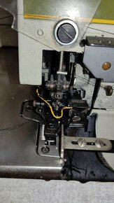 Průmyslový třínitný overlock RIMOLDI C27 - 4