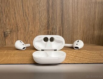 Airpods sluchátka 1. generace - 4