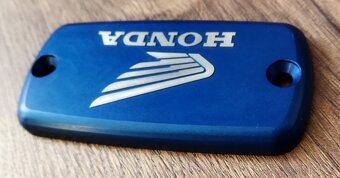 prodám víčko brzdové kapaliny - 4