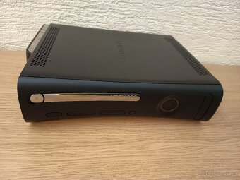 Xbox 360 Elite 120GB - 4