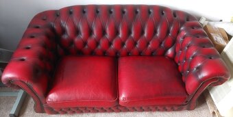 CHESTERFIELD KOŽENÁ SEDAČKA - 4