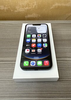 Apple iPhone 16e 128GB černý, Top stav - 4