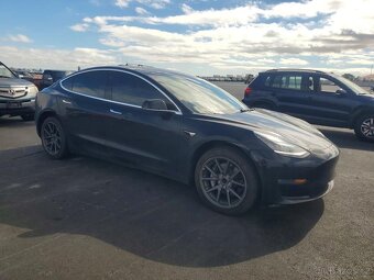 Tesla Model 3 2019 - 4
