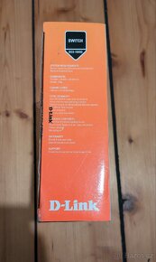D-Link 5-Port Fast Ethernet Desktop Switch - 4