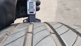 Letní pneu 235/50/19 Michelin - 4