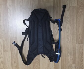 Cyklistický hydro batoh Camelbak ROGUE černý - 4