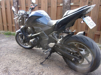 Kawasaki Z750 - 4