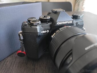 Olympus OM-D E-M5 Mark III + M.ZUIKO ED 12-40 mm f/2,8 Pro + - 4