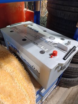 Autobaterie Varta makety - 4
