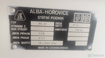 Univerzální šlehací a hnětací stroj RE 22 s krytem - 4