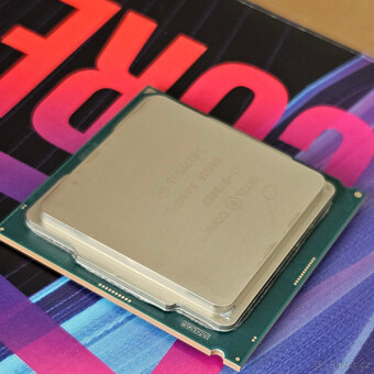 Intel Core i7-9700KF, 8 jader, 4,9 GHz, LGA 1151 - 4