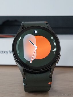 Samsung Galaxy Watch 7 40 mm ve velmi dobrém stavu. - 4