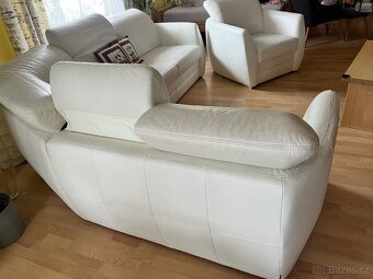 Kožený gauč s křeslem - 4