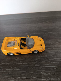 Maisto Ferrari G 50 1/24 - 4