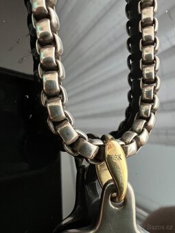 privesek s krizem a šperkovým  kamenem 18k zlato - 4