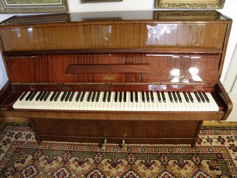 Piano Rosler - 4