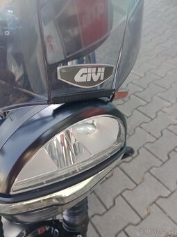 Moto Guzzi V7 Stone - 4