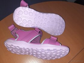 Nové růžové dívčí sandály Geox, vel. 34 - 4