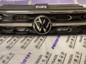 Vw T-Roc přední maska 2GA853651AA 2GA853653H - 4