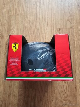 Koloběžka Ferrari + příslušníci - 4