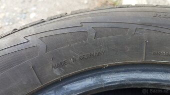GoodYear UltraGrip 215/60 R17 - 4