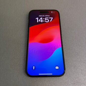 Černý iPhone 15 128GB, pěkný stav, 12 měsíců záruka - 4