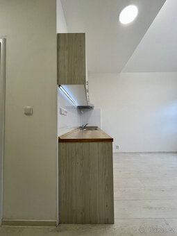Pronájem bytu 1+kk, 28. října, Moravská Ostrava, 7900 Kč/měs - 4