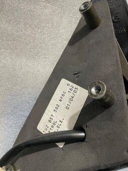 PRAVÉ ZPĚTNÉ BOČNÍ ZRCÁTKO OCTAVIA - 1U2 857 502 - 4