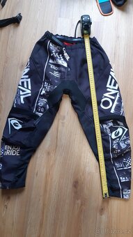 Boty fiveten, helma, kalhoty oneal, chrániče - 4