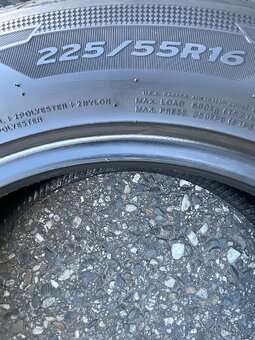 Letní pneu 225/55r16 - 4