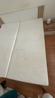 Postel 180x200 + matrace + noční stolky - 4