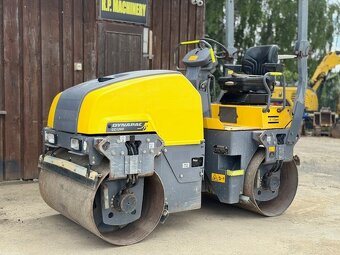 Vibrační válec Dynapac CC1200 - 4
