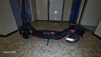 RedBull Turbo elektrokolobežka - 4