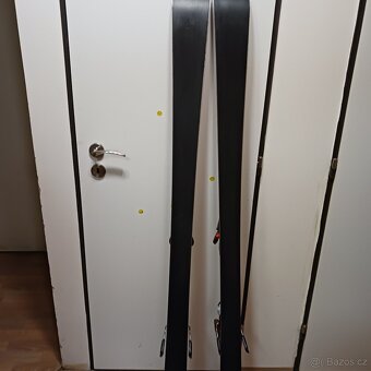 Lyže, hůlky a přeskáče - 4