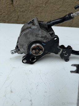 Prodám tandemové čerpadlo na Škoda Octavia 2, 1.9tdi, 77kw. - 4