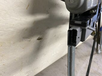 CITROEN PLURIEL 2003-2010 -PŘEDNÍ ELEKTRICKÉ STAHOVAČKY OKEN - 4