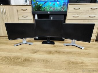 Funkční DELL monitory až 24" USB,DP,DVI a VGA - 4