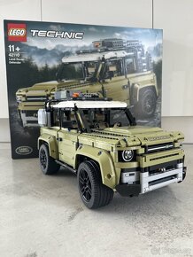 LEGO Technic 42110 - Land Rover Defender - 4