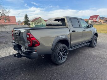TOYOTA HILUX INVICIBLE 2,8, CZ, ZARUKA,DPH - 4