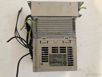 Frekvenční měnič OMRON VZA42P2BAA pro motory 2.2.kw/3.0kw - 4