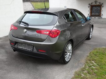 Alfa Romeo Giulietta TCT - 4