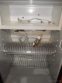 Lednice do karavanu (absorpční 12V, 220 V, plyn) - 4