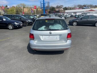 Volkswagen Golf - 4