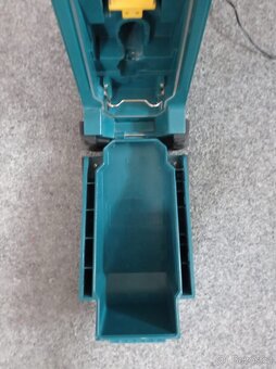 Rádio Makita. - 4