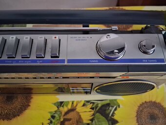 Sanyo M7100K - 4