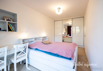 Pronájem bytu 2+kk, Kališnická, Žižkov, 23900 Kč/měs, 47 m2 - 4