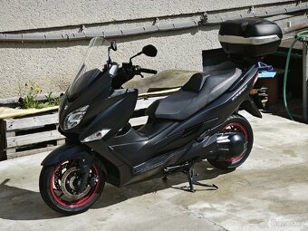 Suzuki Burgman 400 - 4