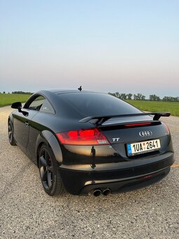 Audi TT 2.0 TDI quattro S-line (125 kW), r.v. 2010 - 4