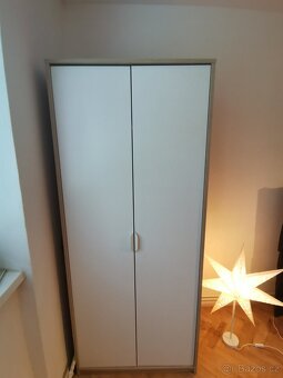 Knihovna Kallax a ikea skříň - 4