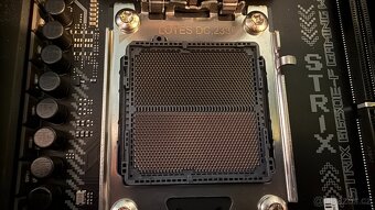 ROG STRIX B650E-F GAMING WIFI - 4